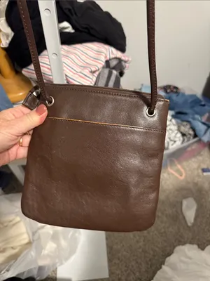 Classic Brown Leather Crossbody Bag - Stylish Everyday Carry thumbnail 5