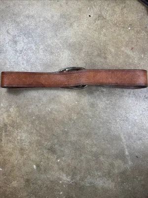 Classic Brown Leather Belt with Large Loop Buckles
Size: Medium thumbnail 6