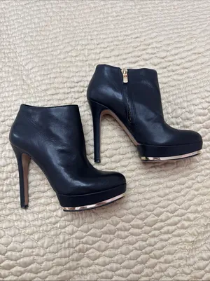 Vince Camuto 6B/36 Dira Black Leather Platform Stiletto Ankle Booties Gold Trim thumbnail 3