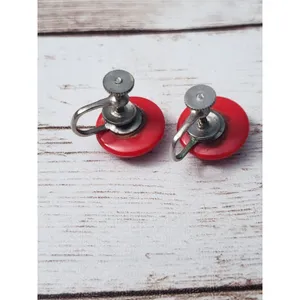 Vintage Screw On Earrings thumbnail 4