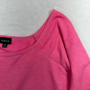 Torrid 00 US M Medium Callie Off Shoulder Sweatshirt Hot Pink Raglan Long Sleeve thumbnail 5