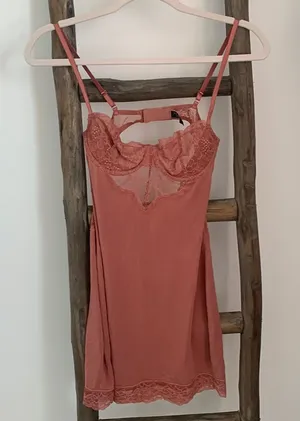 Delicate and soft lace peach pink Victoria’s Secret Slip Dress / Size XS thumbnail 1