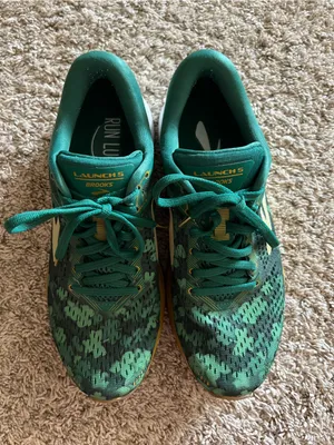 Brooks Launch 5 Women's St.Patricks Day Green Athletic Running Shoes thumbnail 1