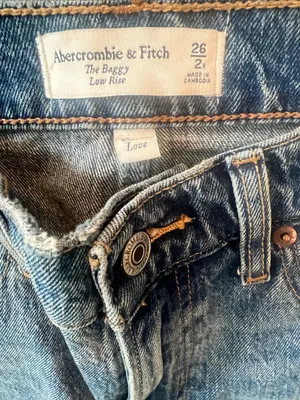 Abercrombie & Fitch The Baggy Low Rise Raw Hem Jeans 26/2R thumbnail 2
