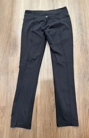 Lululemon Black Seamed Athletic‎ Yoga Leggings Pants Size 6 Mid Rise 27 Inseam thumbnail 1