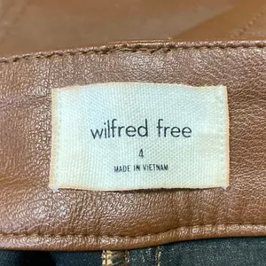 Aritzia Wilfred Free Women's Brown Faux Leather Vegan Trousers Pants Size 4 thumbnail 4