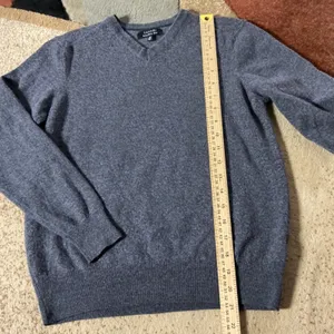 Tahari Italian Merino Wool Sweater Womens M Gray Old Money Preppy Academic thumbnail 2