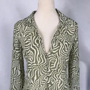New Abercrombie & Fitch Green Sheer Long Sleeve Blouse Abstract Swirl Top Small‎ thumbnail 4