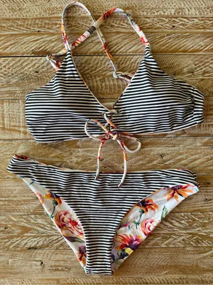 🌺Cupshe Reversible Floral & Striped Bikini Set🌺 ~medium thumbnail 7