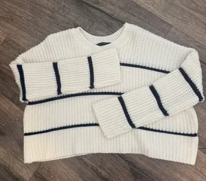 Moon And Madison Sweater thumbnail 4