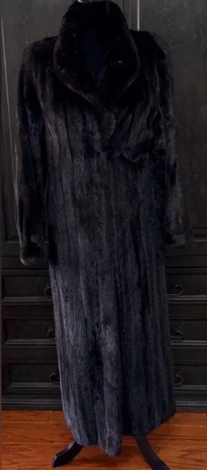 Burchay’s Exclusive Furriers of Chattanooga Long Women’s Mink Coat - Large Tall thumbnail 1