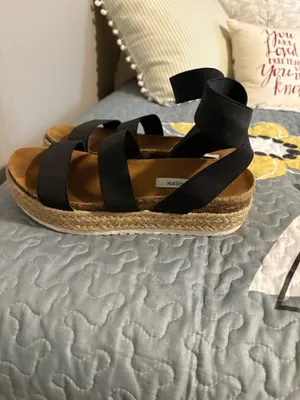 Steve Madden Sandals thumbnail 2
