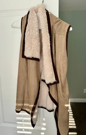 Dillard’s Vest thumbnail 1