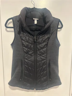 ZELLA woman’s black puffer vest size medium thumbnail 2