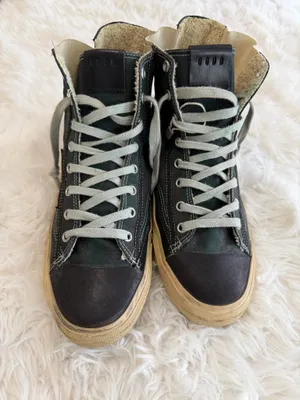Golden Goose V-Star 1 thumbnail 3