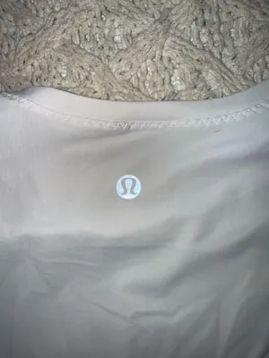 Lululemon top thumbnail 3