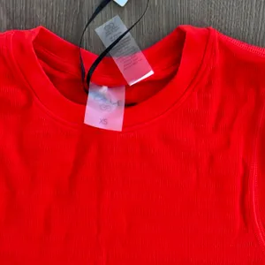 CALIA Seamless Crop Tee Elbow Sleeve Red XS Ribbed Sporty NEW thumbnail 4