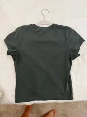 Uniqlo Crop Top thumbnail 2