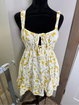 NWT Sim & Sam‎ Yellow White Linen Blend Floral Mini Dress Keyhole Sun Dress S thumbnail 2