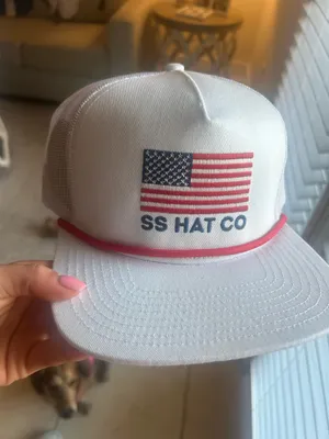 Southern string hat White thumbnail 1