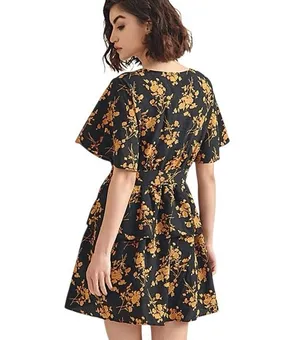 Black Poppy NWT Gold & Black Floral V-Neck Mini Wrap Dress Medium thumbnail 2