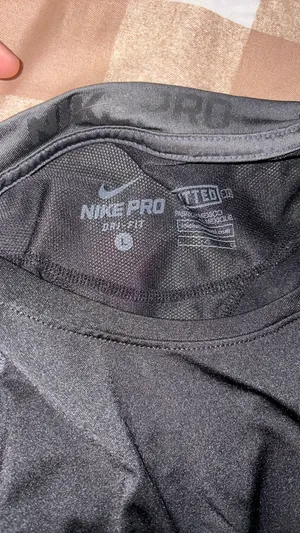Nike Dri-Fit Long Sleeve Shirt thumbnail 3
