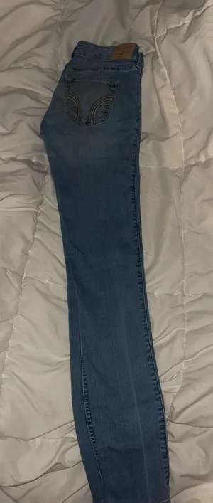 Hollister Jeans thumbnail 1