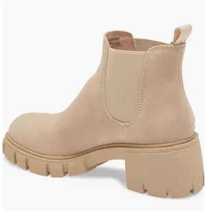 Steve Madden Howler Chelsea Boots thumbnail 1