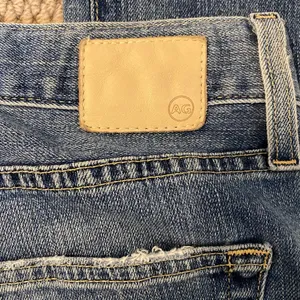 AG The Ex Boyfriend Slim faded distressed cropped jeans 24R. Straight. Stetch thumbnail 4