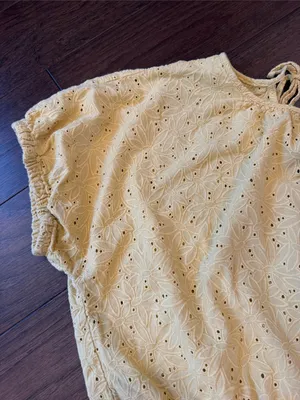 Madewell Eyelet Michele Bubble Top in Dream-On Daisies Yellow Medium - C70-004 thumbnail 5