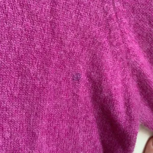 Charter Club V- Neck 100% Cashmere Sweater (Sz L) Bright Heathered Purple thumbnail 4