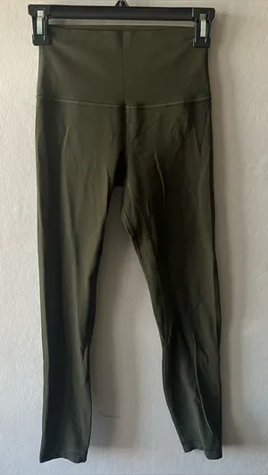 Lululemon Sage Green High Rise Align Leggins 25” Inseam Size 4 thumbnail 1