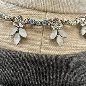 Silver tone rhinestone flower necklace Silver thumbnail 2