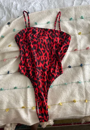 Red Leopard Bodysuit Size XS thumbnail 3