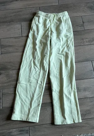 ALO Yoga Mint Green sweat Pants thumbnail 1