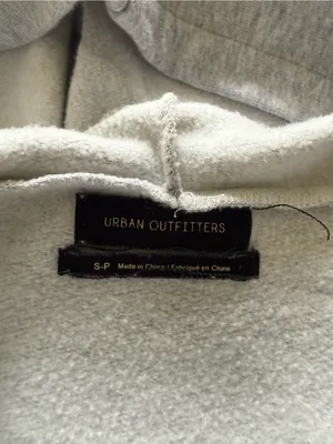 Urban Outfitters Knit Sweater Hoodie Sweatshirt thumbnail 3