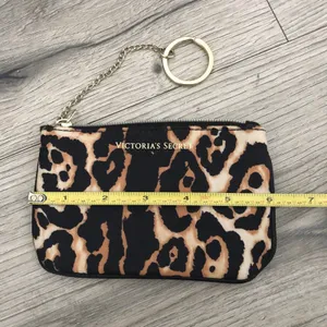 Victoria’s Secret Cheetah Leopard Animal Print Zipper Pouch Keychain Coin Purse thumbnail 2