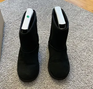 UGG Boots thumbnail 2