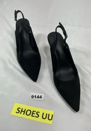Womans New Slingback Stiletto Pumps Size 9.5 Black Pointed Toe thumbnail 1