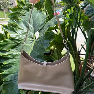 Guess Classic Taupe bag 90s y2k baguette thumbnail 2