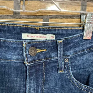 Levi Strauss 721 High Rise Skinny Leg Jeans Size‎ 29 thumbnail 6