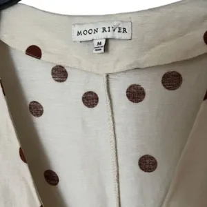 Moon River Polka Dot Midi dress SIZE MEDIUM Cream/brown Linen Blend thumbnail 9