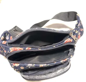 Fannipac with floral design thumbnail 5
