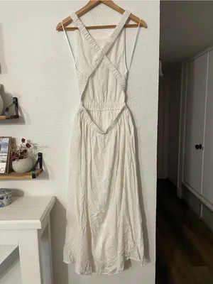 NWT Vici White White Linen Blend Open back Midi Dress Cutout Waist Medium thumbnail 4