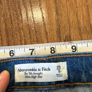 Abercrombie & Fitch 90’s ultra high rise straight distressed knee jeans 29 thumbnail 10