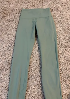Seafoam Green Lululemon Leggings size 4 thumbnail 1