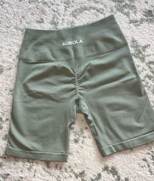 Aurola Workout Amazon Scrunch Shorts thumbnail 1