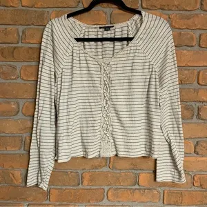 American Eagle Womens Ivory Gray Striped Smocked Crochet Lace Top Medium‎ thumbnail 1