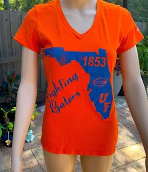 Soffe brand Vintage look Fighting Gators T-shirt M thumbnail 1