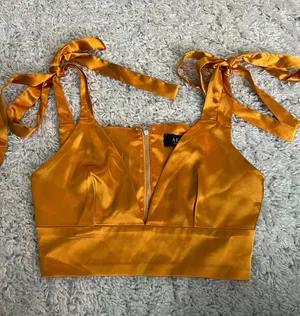Akira Silky  Top thumbnail 1